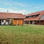 U Rasovskych Jasenice